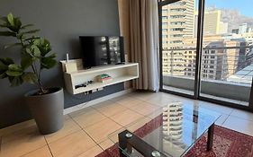 Icon Self Catering Apartment In Cape Town Near Waterfront And Cticc